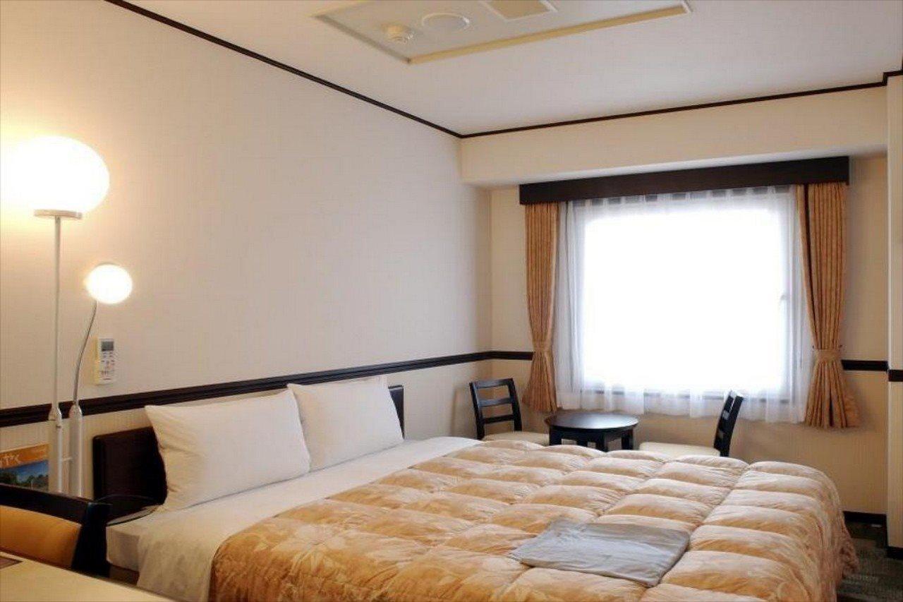 Toyoko Inn Okayama Eki Nishi Guchi Migi Екстериор снимка