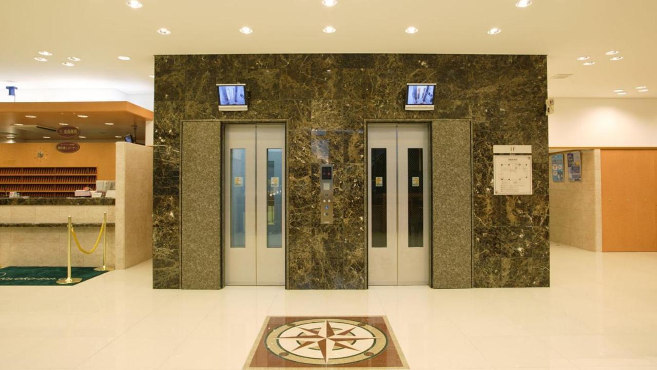 Toyoko Inn Okayama Eki Nishi Guchi Migi Екстериор снимка