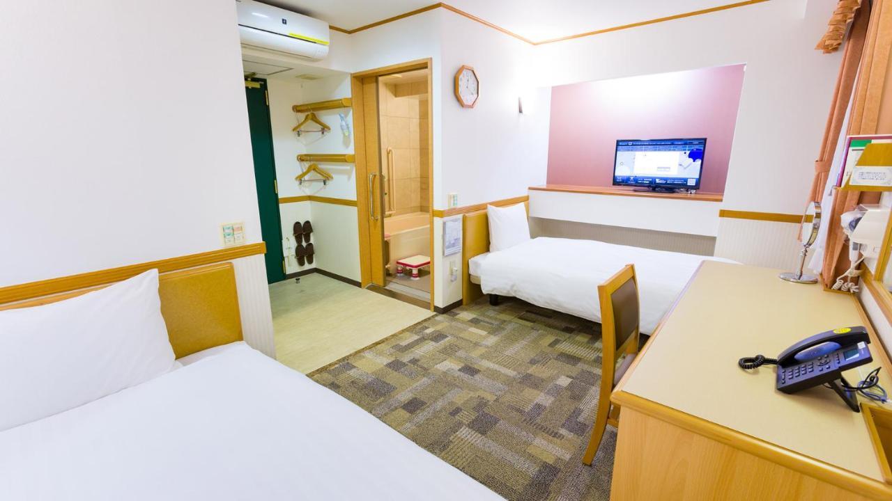 Toyoko Inn Okayama Eki Nishi Guchi Migi Екстериор снимка