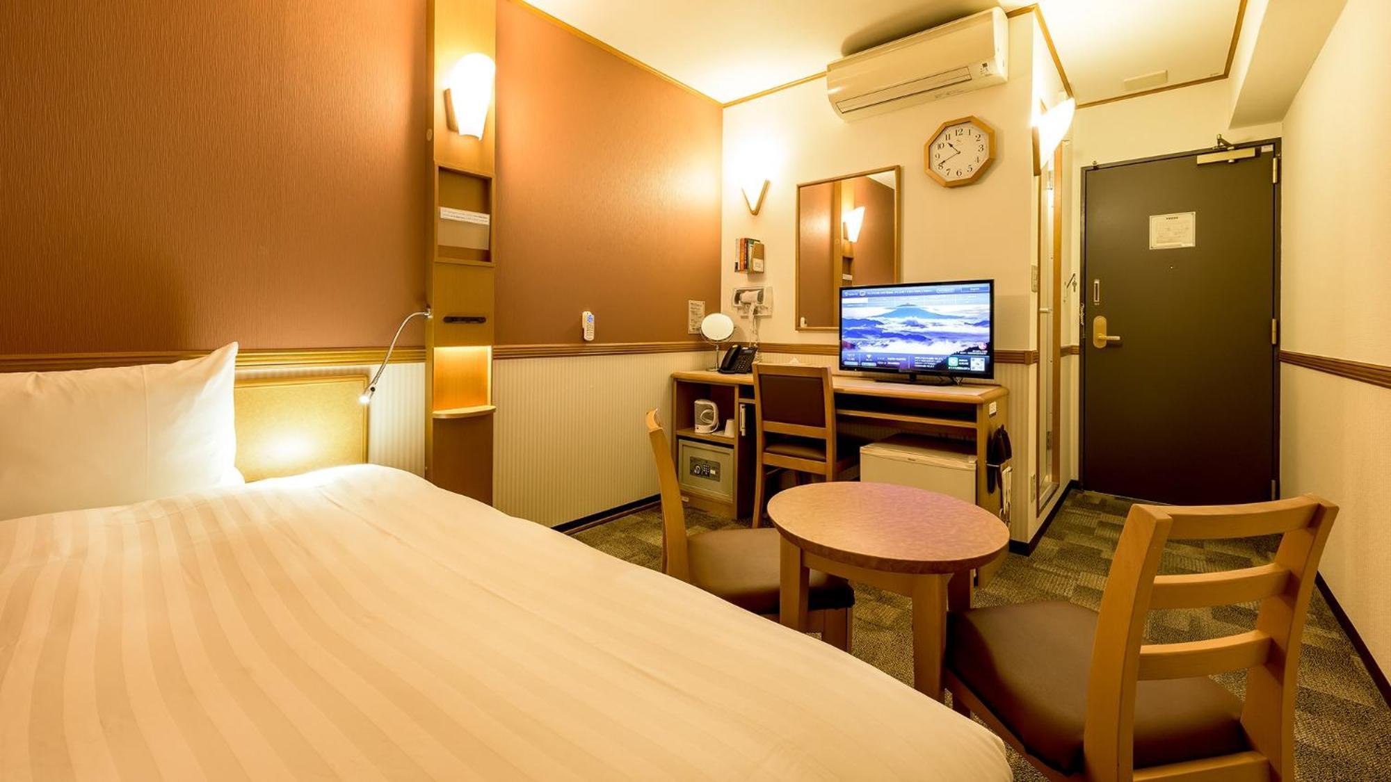 Toyoko Inn Okayama Eki Nishi Guchi Migi Стая снимка