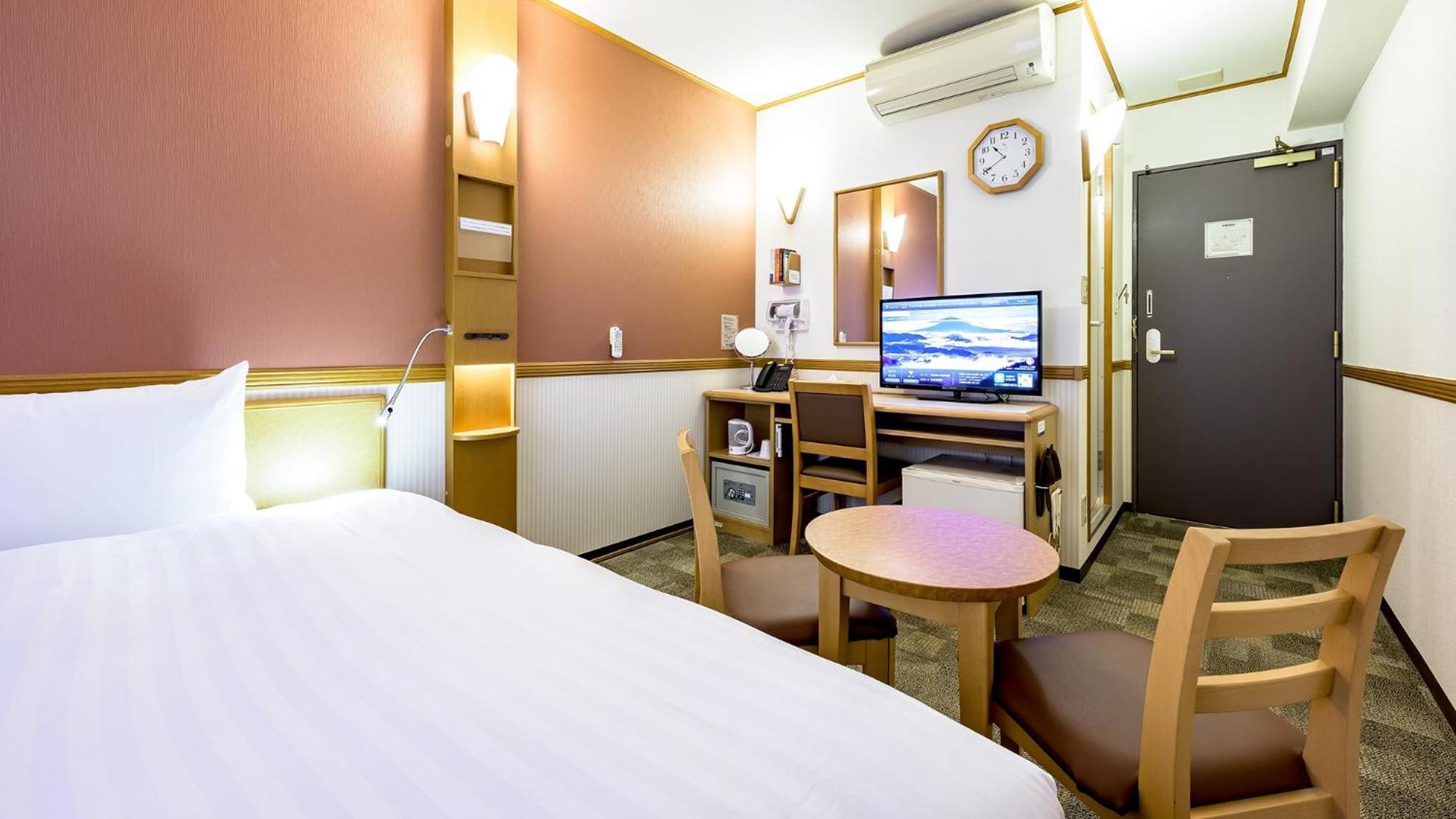 Toyoko Inn Okayama Eki Nishi Guchi Migi Стая снимка