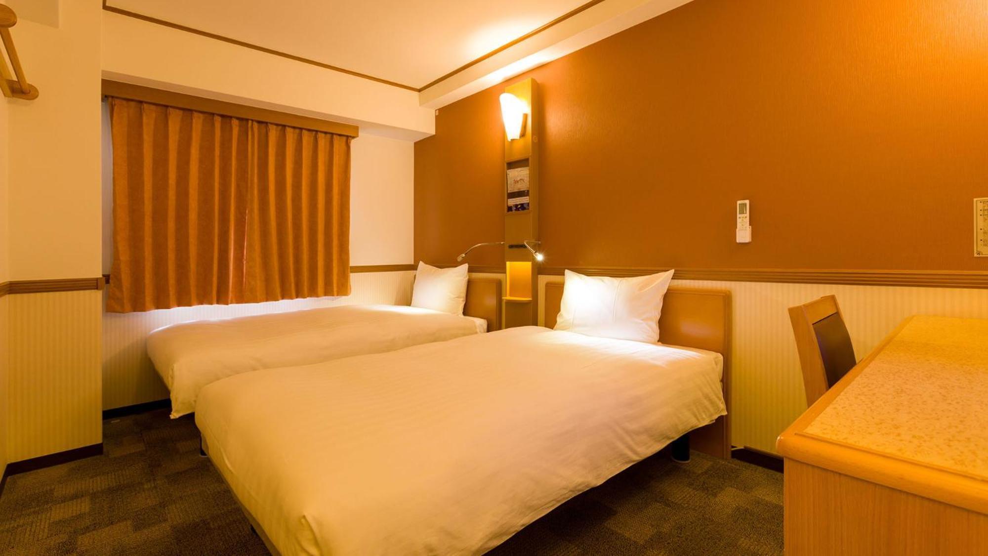 Toyoko Inn Okayama Eki Nishi Guchi Migi Стая снимка