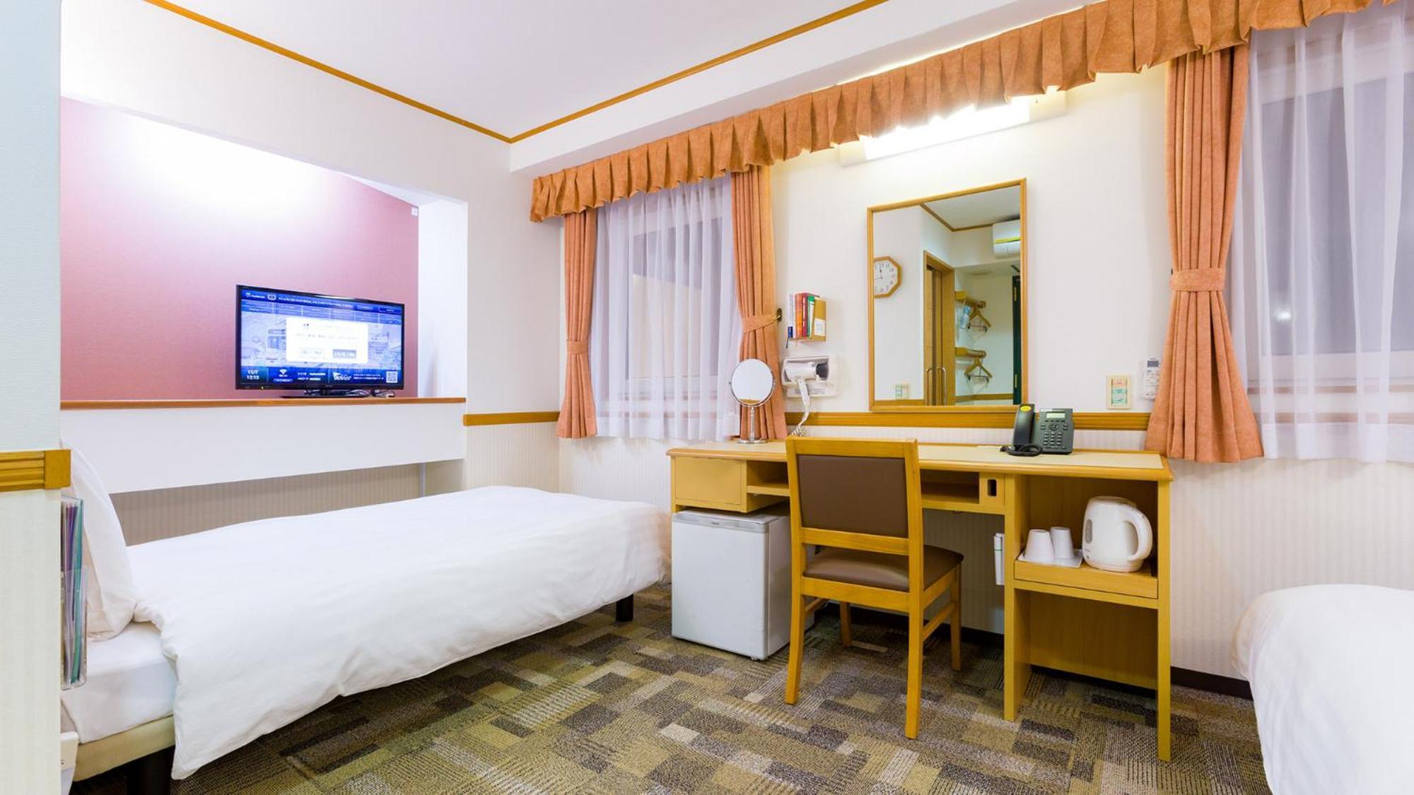 Toyoko Inn Okayama Eki Nishi Guchi Migi Стая снимка